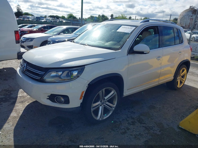 2014 Volkswagen Tiguan R-Line