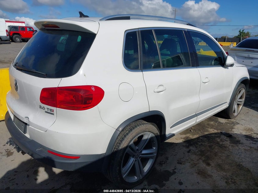2014 Volkswagen Tiguan R-Line