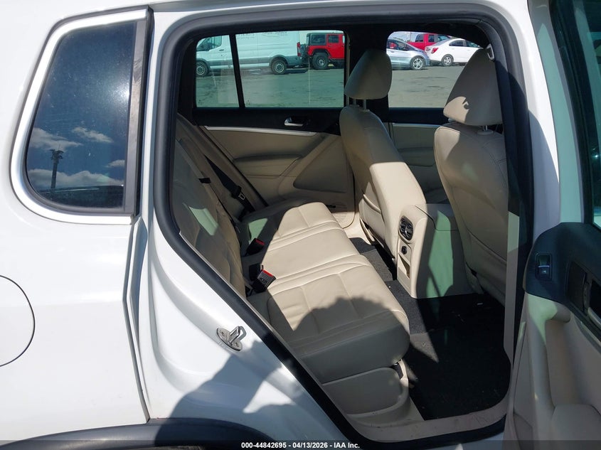 2014 Volkswagen Tiguan R-Line VIN: WVGBV3AX7EW547936 Lot: 44842695