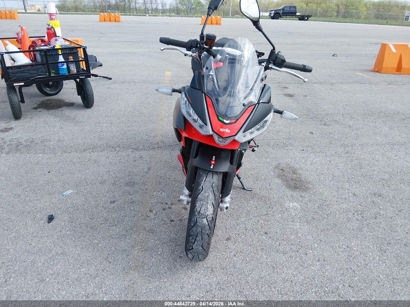 2021 APRILIA TUONO auction photo 5