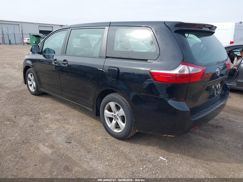 2018 Toyota Sienna L 7 Passenger