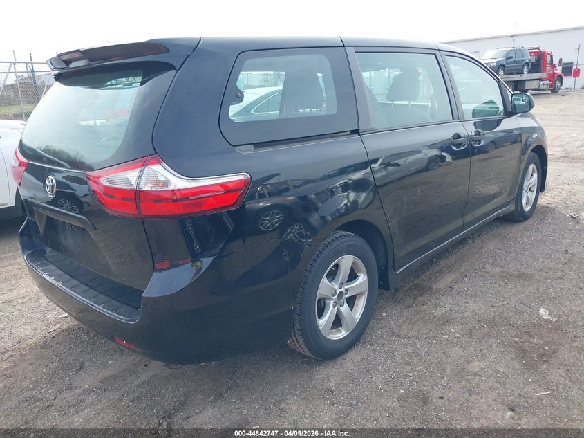 2018 Toyota Sienna L 7 Passenger