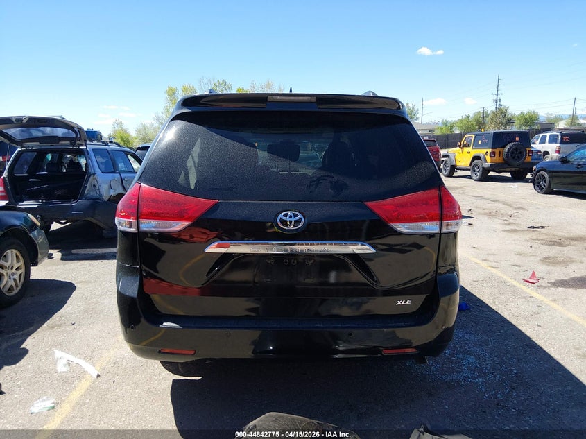 2013 Toyota Sienna Xle V6 8 Passenger VIN: 5TDYK3DC1DS349724 Lot: 44842775