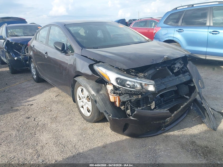 3KPFK4A79JE165173 2018 Kia Forte Lx auction photo 1