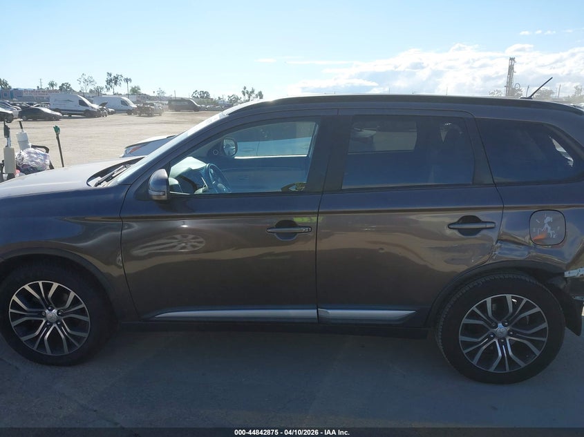 2016 Mitsubishi Outlander Sel VIN: JA4AD3A37GZ000872 Lot: 44842875