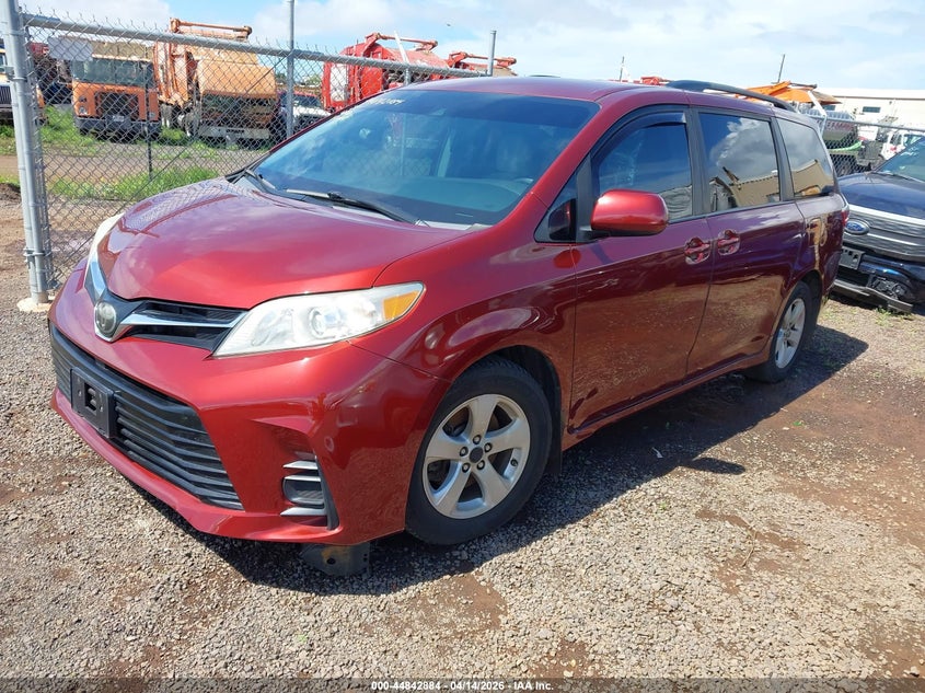2019 Toyota Sienna Le 7 Passenger 5TDKZ3DC4KS995788 photo 1