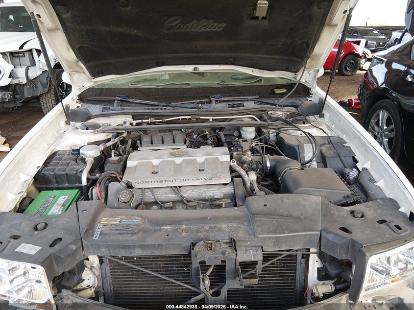 1998 Cadillac Deville Standard VIN: 1G6KD54Y1WU737870 Lot: 44842938