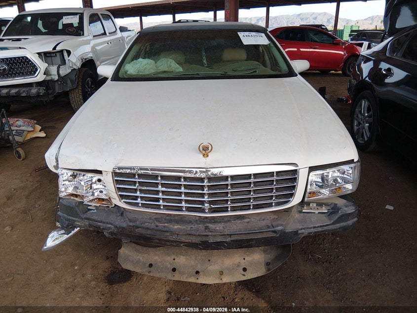 1998 Cadillac Deville Standard VIN: 1G6KD54Y1WU737870 Lot: 44842938