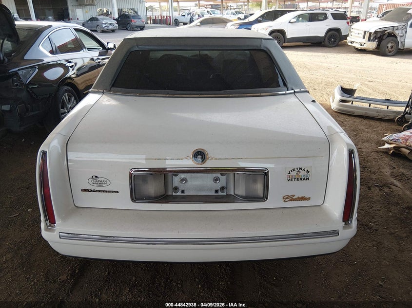 1998 Cadillac Deville Standard VIN: 1G6KD54Y1WU737870 Lot: 44842938
