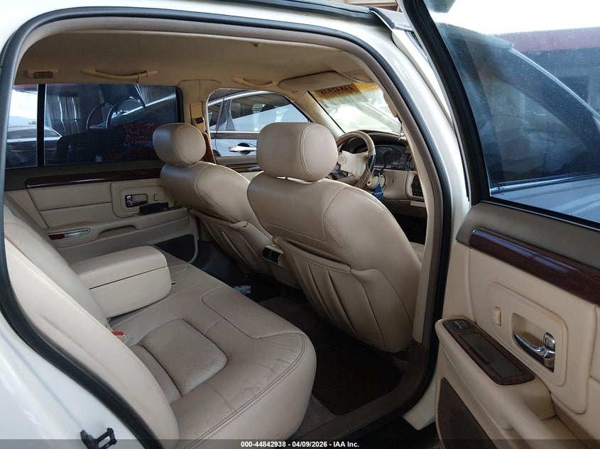 1998 Cadillac Deville Standard VIN: 1G6KD54Y1WU737870 Lot: 44842938