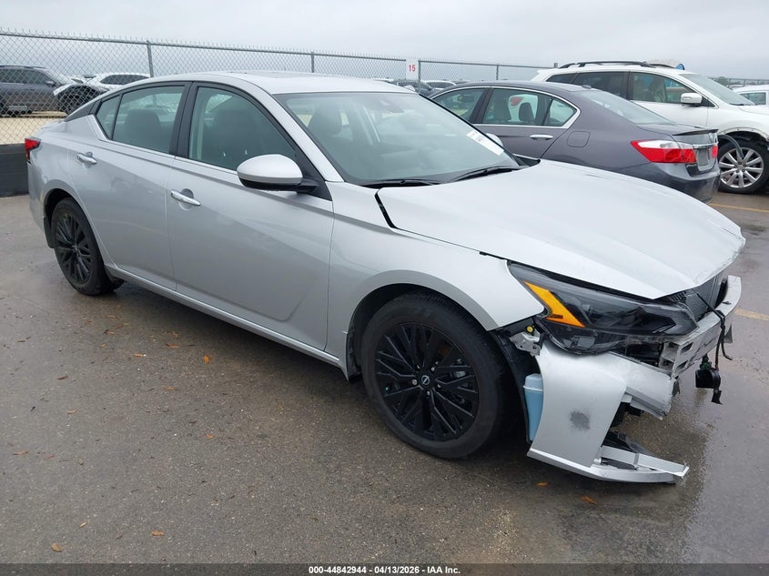 2025 Nissan Altima Sv Fwd