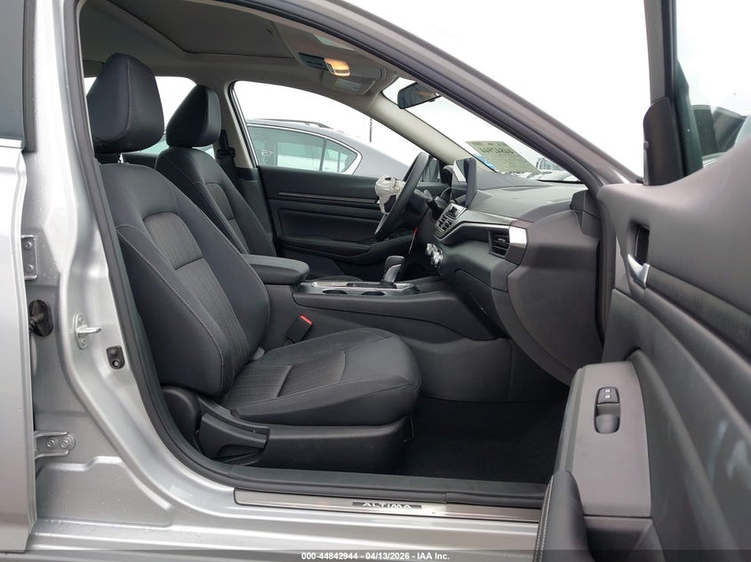 2025 Nissan Altima Sv Fwd