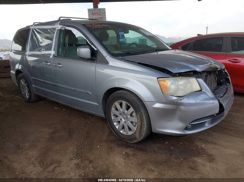 2013 Chrysler Town & Country Touring
