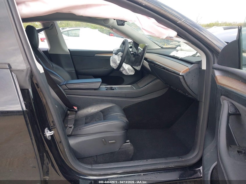 2024 Tesla Model y Long Range Single Motor Rear-Wheel Drive/Rwd black Lot 111044842973 Vin 7SAYGDEDXRF087957