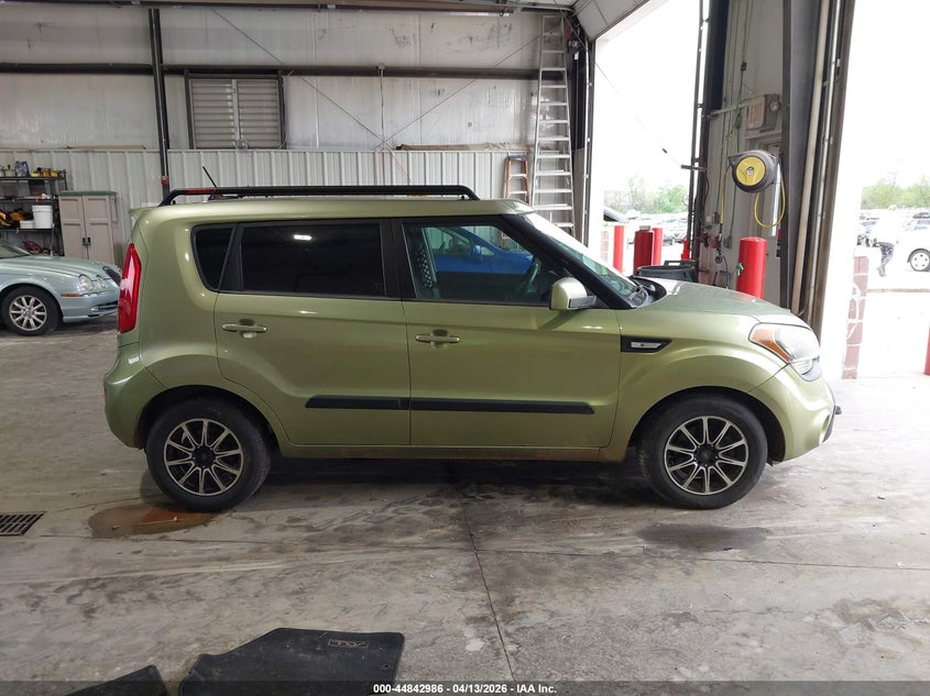 2012 Kia Soul VIN: KNDJT2A52C7465926 Lot: 44842986