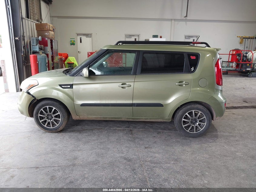 2012 Kia Soul VIN: KNDJT2A52C7465926 Lot: 44842986
