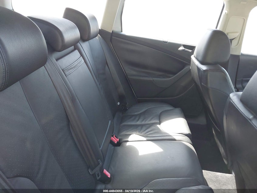 2007 Volkswagen Passat 3.6 VIN: WVWVU73C27E013838 Lot: 44843055