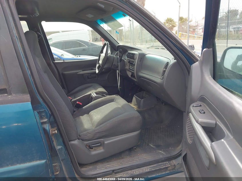 2001 Ford Explorer Sport Trac