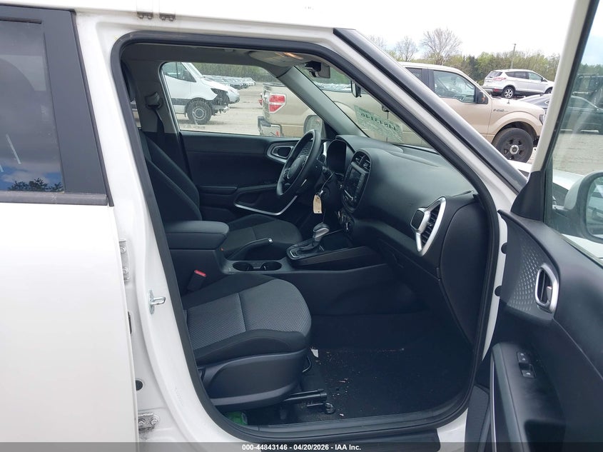 2023 Kia Soul Lx