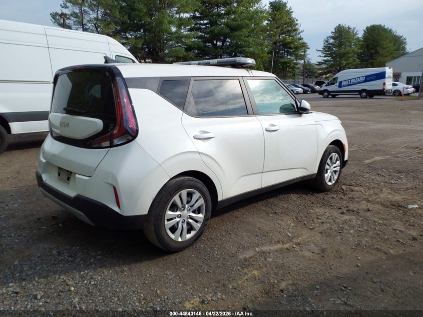 2023 Kia Soul Lx