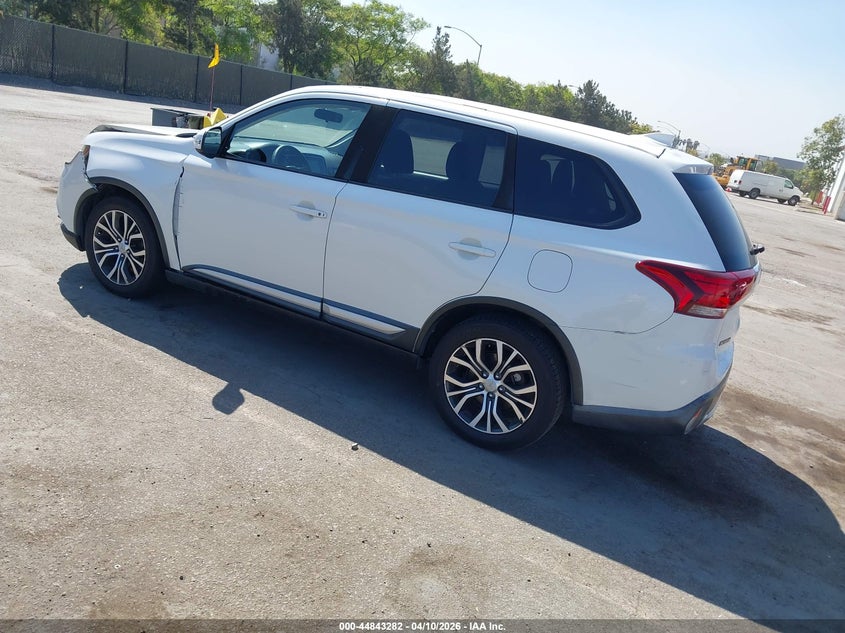 2017 Mitsubishi Outlander Se/Sel