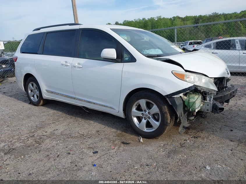 TOYOTA SIENNA 2015 VIN 5TDKK3DC8FS588275