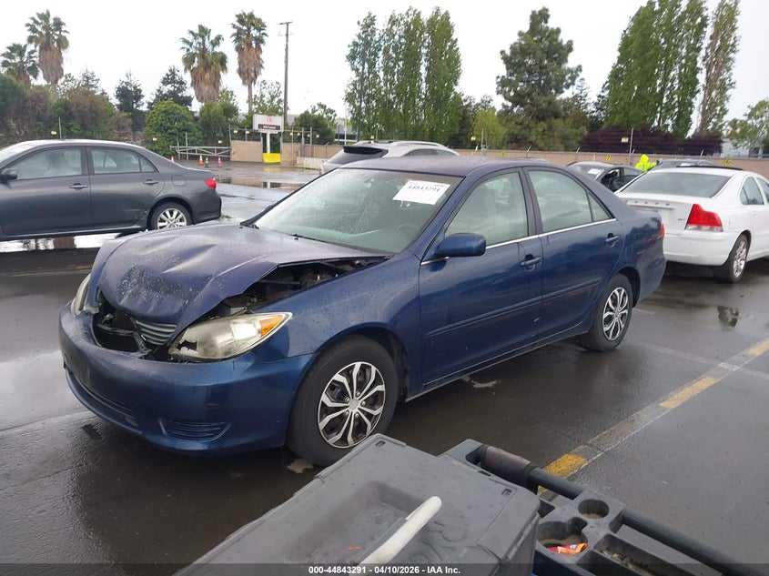 2005 Toyota Camry Le
