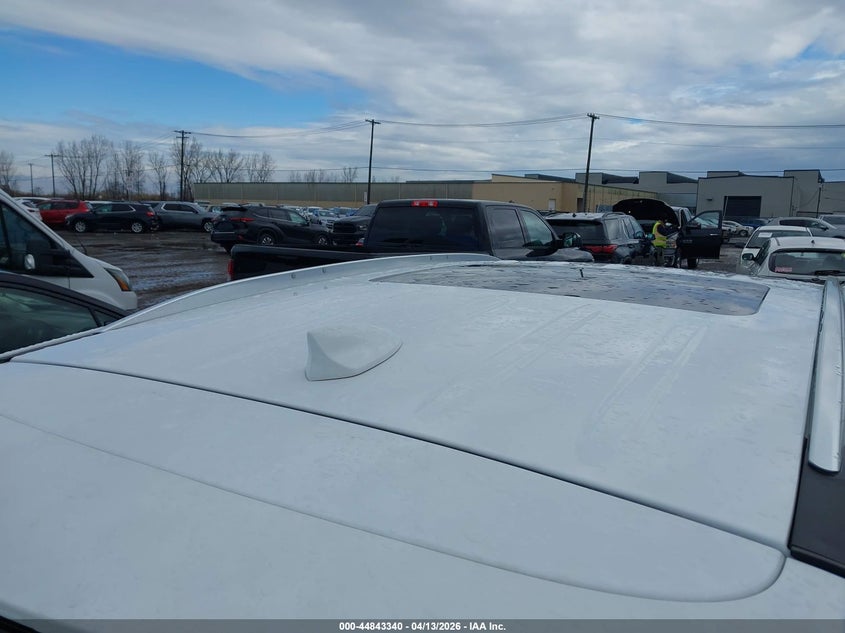 2022 Buick Enclave Awd Essence VIN: 5GAEVAKW4NJ133281 Lot: 44843340