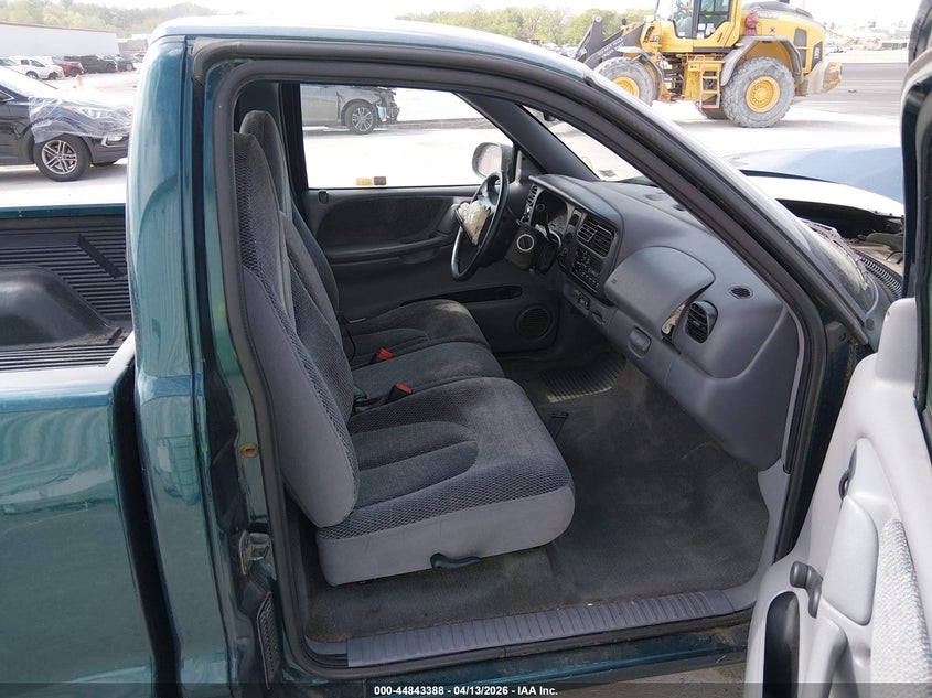 1998 Dodge Dakota Slt/Sport VIN: 1B7FL26XXWS668130 Lot: 44843388