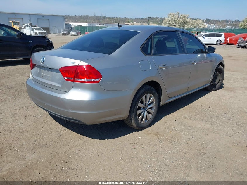 2014 Volkswagen Passat 1.8T S