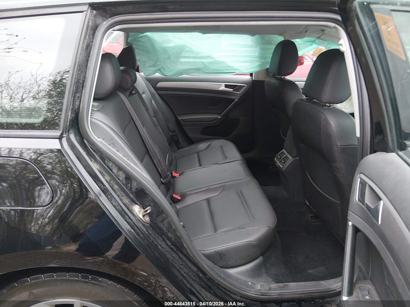 2015 Volkswagen Golf Sportwagen Tsi S 4-Door VIN: 3VWC17AU4FM519818 Lot: 44843515