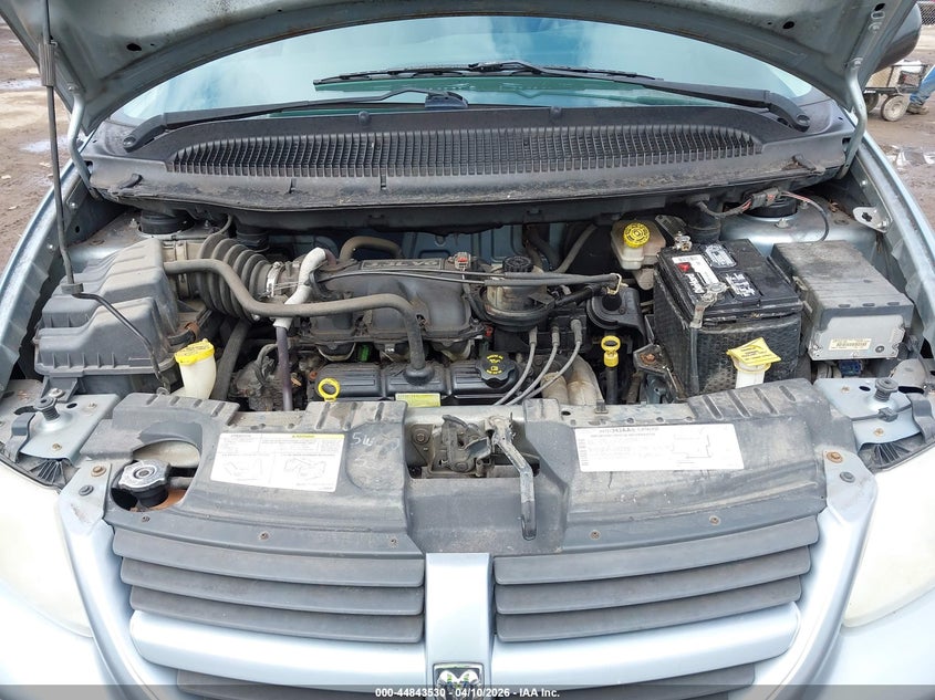 2005 Dodge Caravan Sxt VIN: 1D4GP45R55B235033 Lot: 44843530