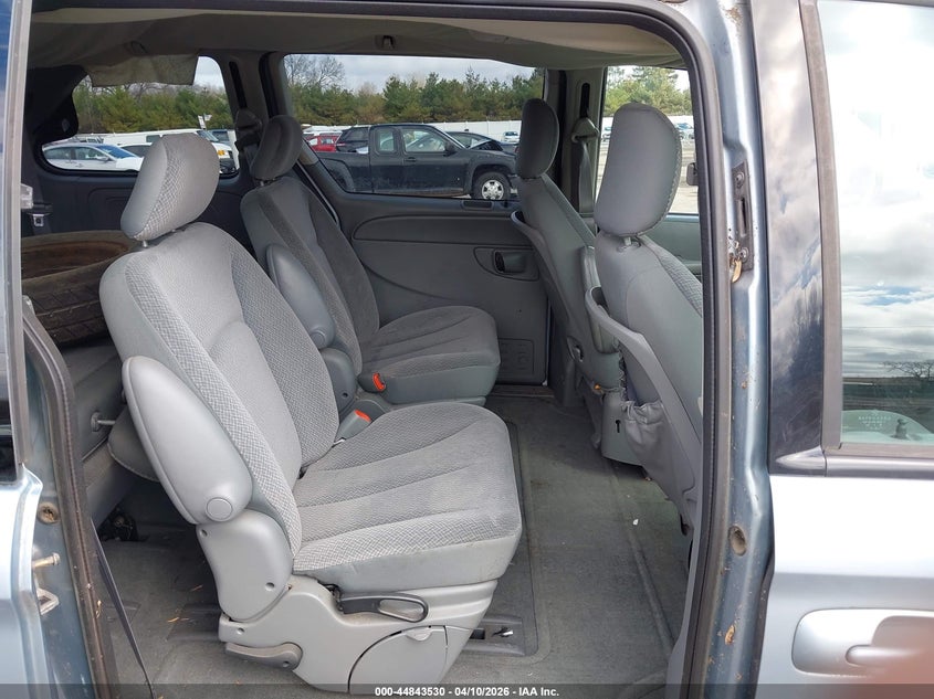 2005 Dodge Caravan Sxt VIN: 1D4GP45R55B235033 Lot: 44843530