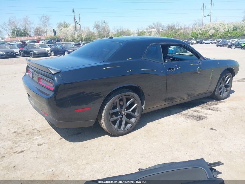 2020 Dodge Challenger Sxt