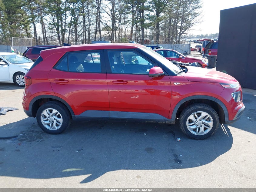2022 Hyundai Venue Se VIN: KMHRB8A3XNU171696 Lot: 44843568