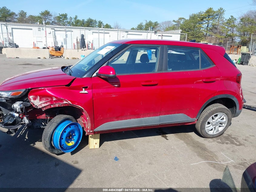 2022 Hyundai Venue Se VIN: KMHRB8A3XNU171696 Lot: 44843568