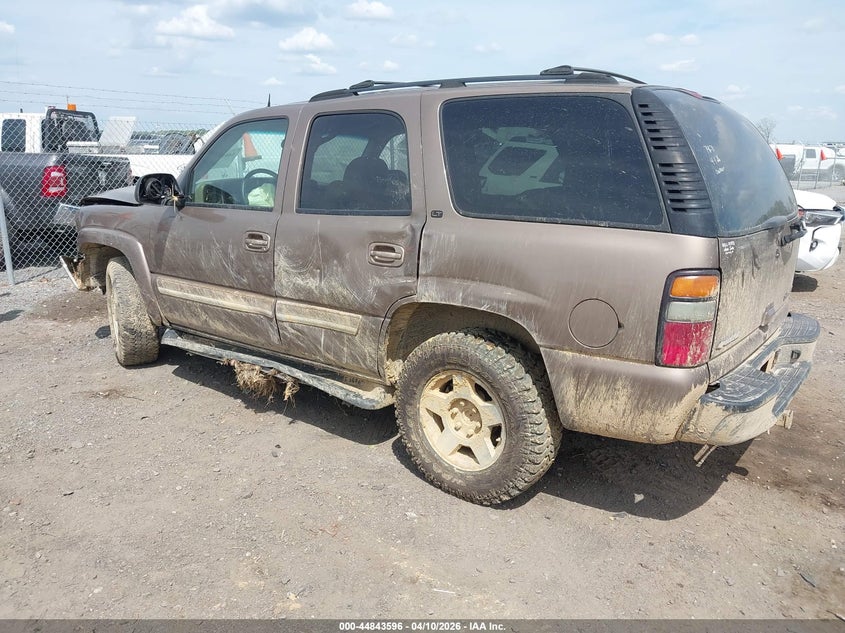 2004 CHEVROLET TAHOE auction photo 3