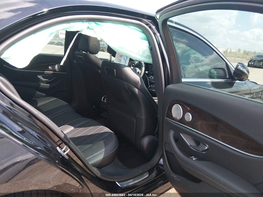 2019 Mercedes-Benz E 300 VIN: WDDZF4JB6KA512071 Lot: 44843662