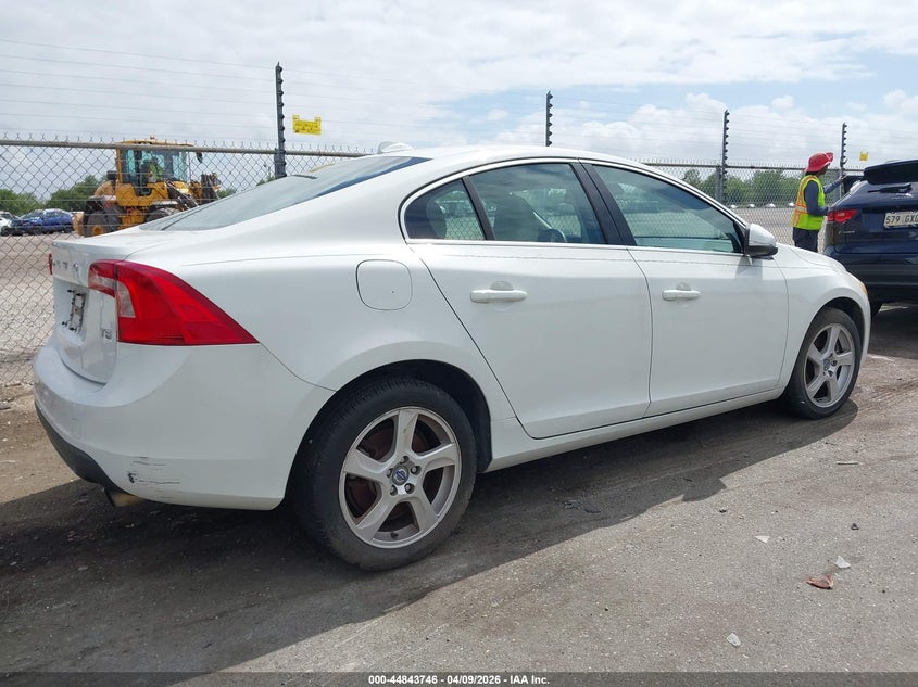 2012 Volvo S60 2.5 T5 white Lot 111044843746 Vin YV1622FS6C2036870