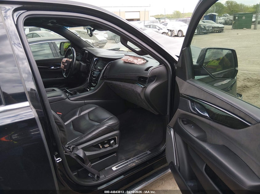 2016 CADILLAC ESCALADE ESV auction photo 5