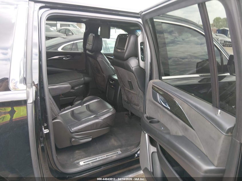 2016 CADILLAC ESCALADE ESV auction photo 8