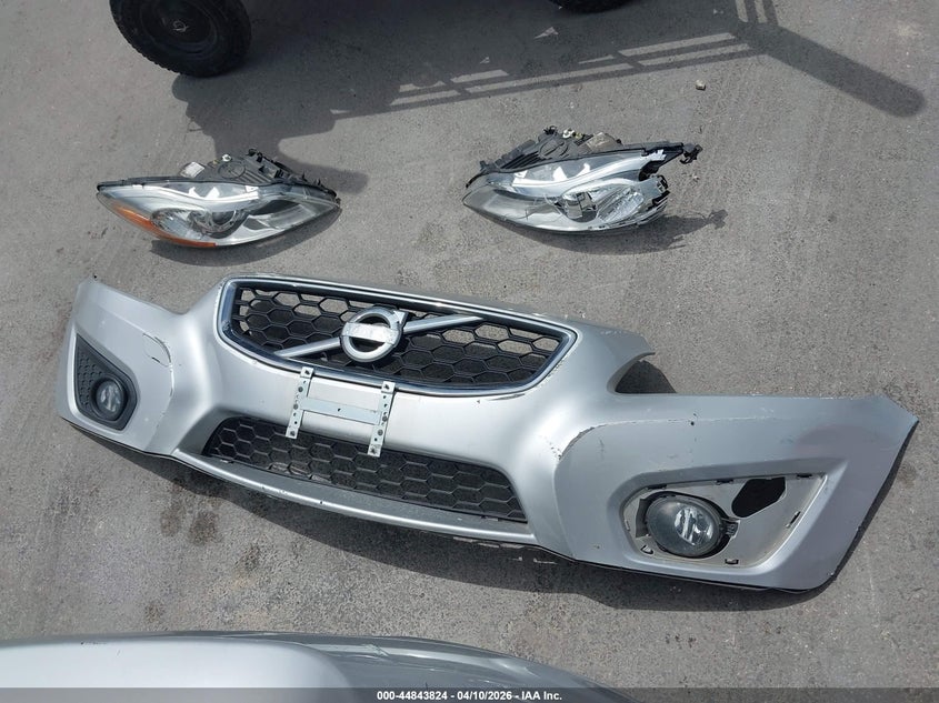 2011 Volvo C30 T5/T5 R-Design VIN: YV1672MK9B2195708 Lot: 44843824