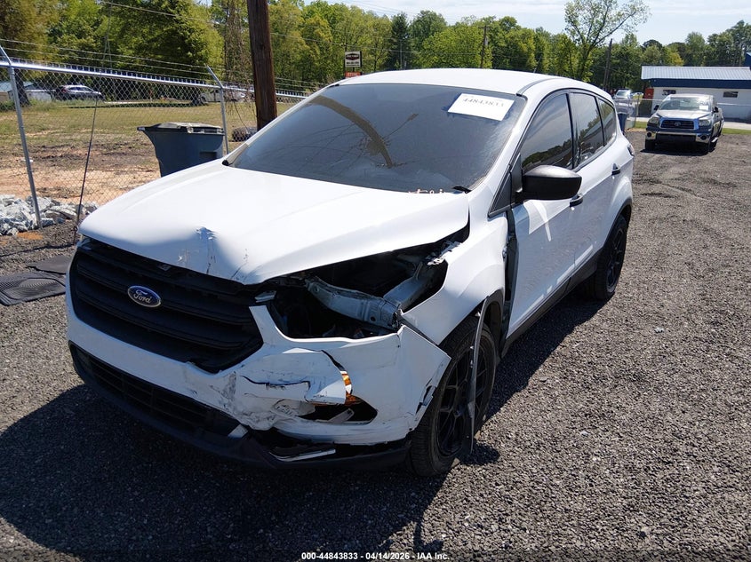 2017 Ford Escape 2.5 S white Lot 111044843833 Vin 1FMCU0F73HUD21035