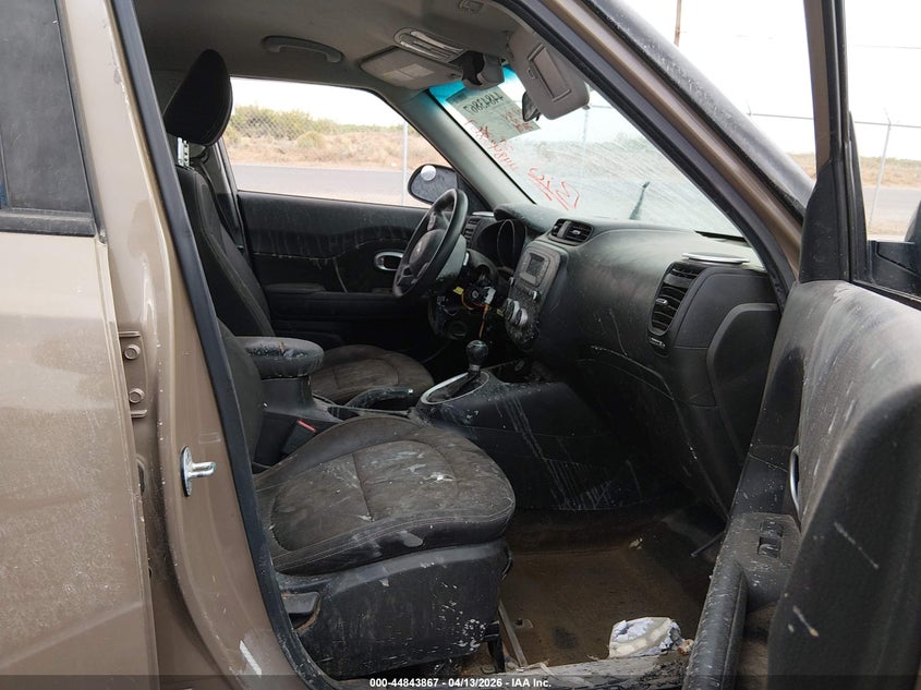2016 KIA SOUL auction photo 5