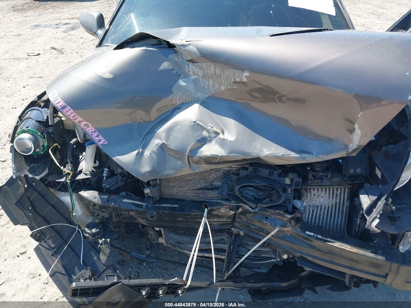 2014 Hyundai Veloster Turbo W/Blue VIN: KMHTC6AEXEU208478 Lot: 44843979