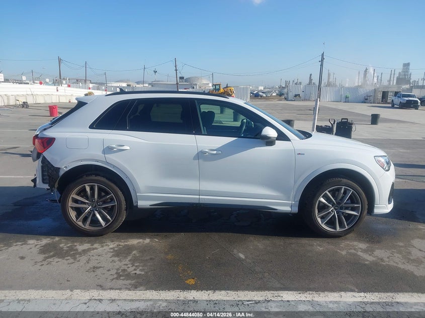 2025 Audi Q3 Premium 45 Tfsi S Line Quattro Tiptronic VIN: WA1DECF31S1064738 Lot: 44844050