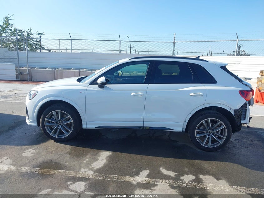 2025 Audi Q3 Premium 45 Tfsi S Line Quattro Tiptronic VIN: WA1DECF31S1064738 Lot: 44844050