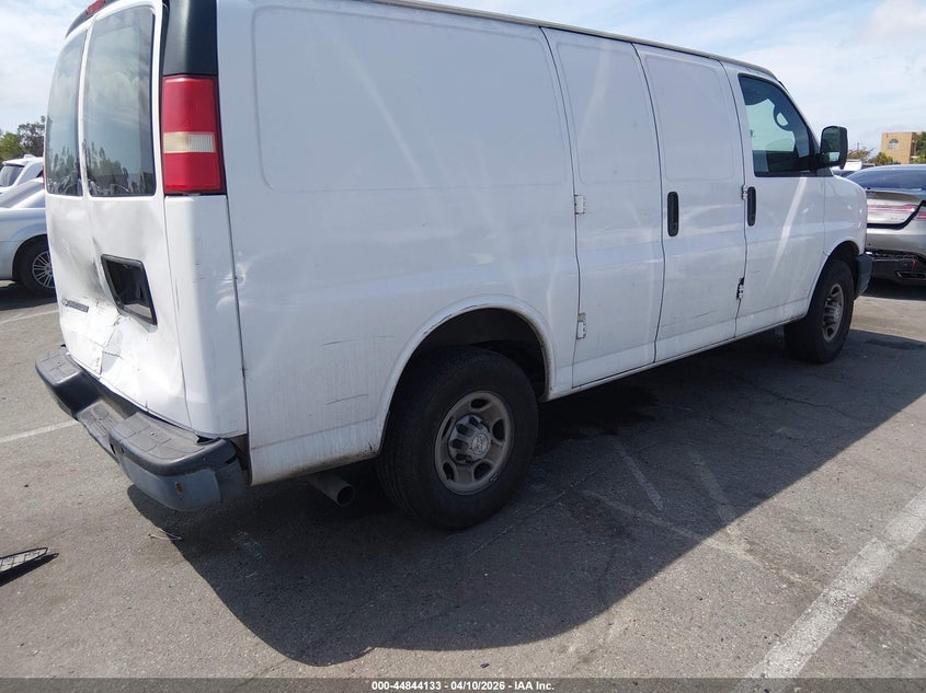 2009 Chevrolet Express 2500 Work Van