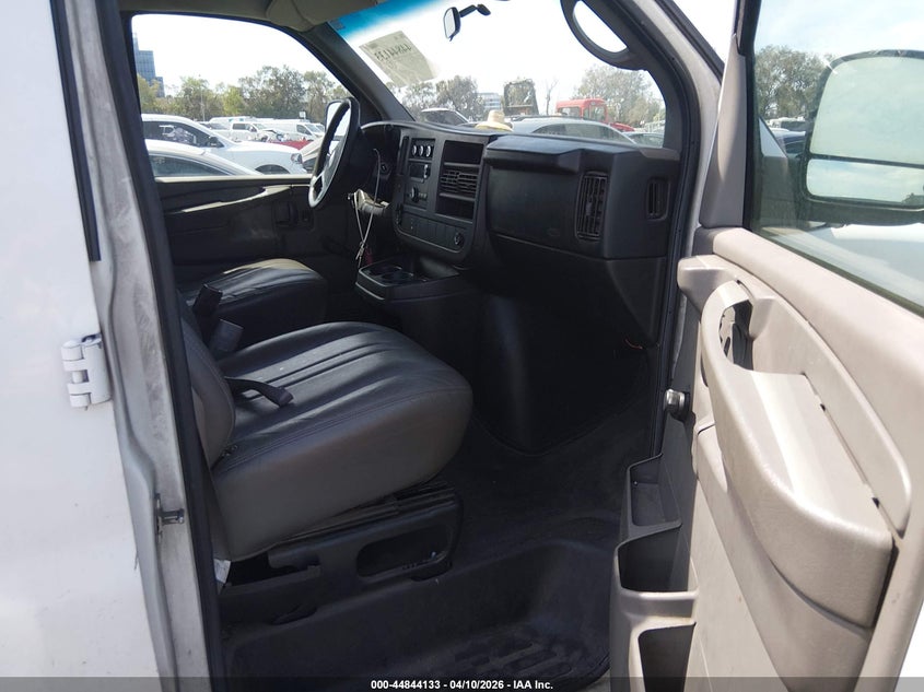 2009 Chevrolet Express 2500 Work Van
