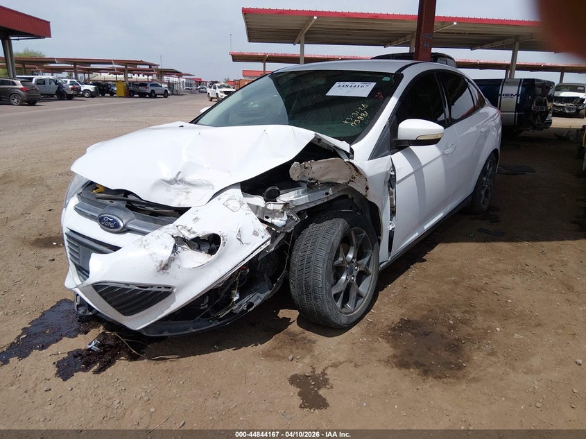 2014 Ford Focus 2.0 Se white Lot 111044844167 Vin 1FADP3F29EL145881